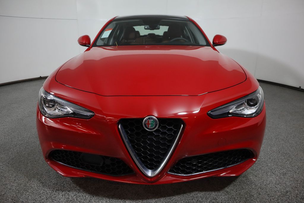 2018 Used Alfa Romeo Giulia AWD w/ Dual Pane Sunroof and Driver Assist ...